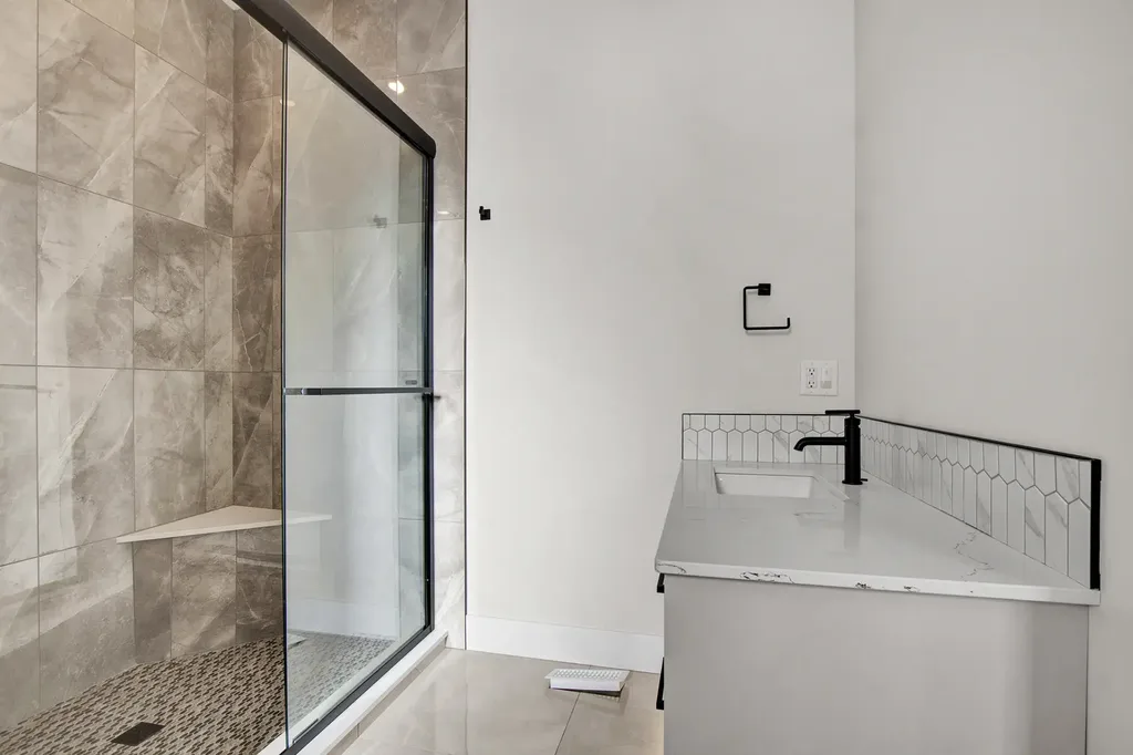 3195-munro-way-14