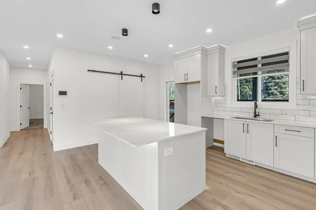 3924-brink-court-12