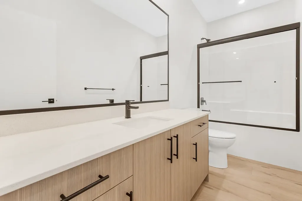 3924-brink-court-30
