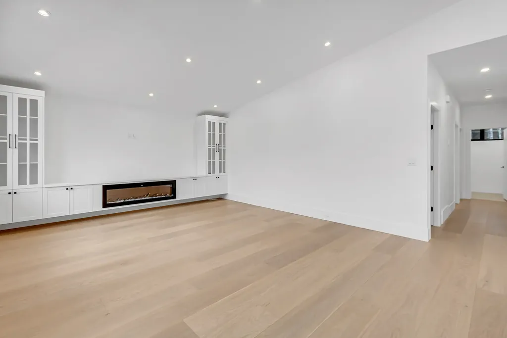 3967-larisa-court-15