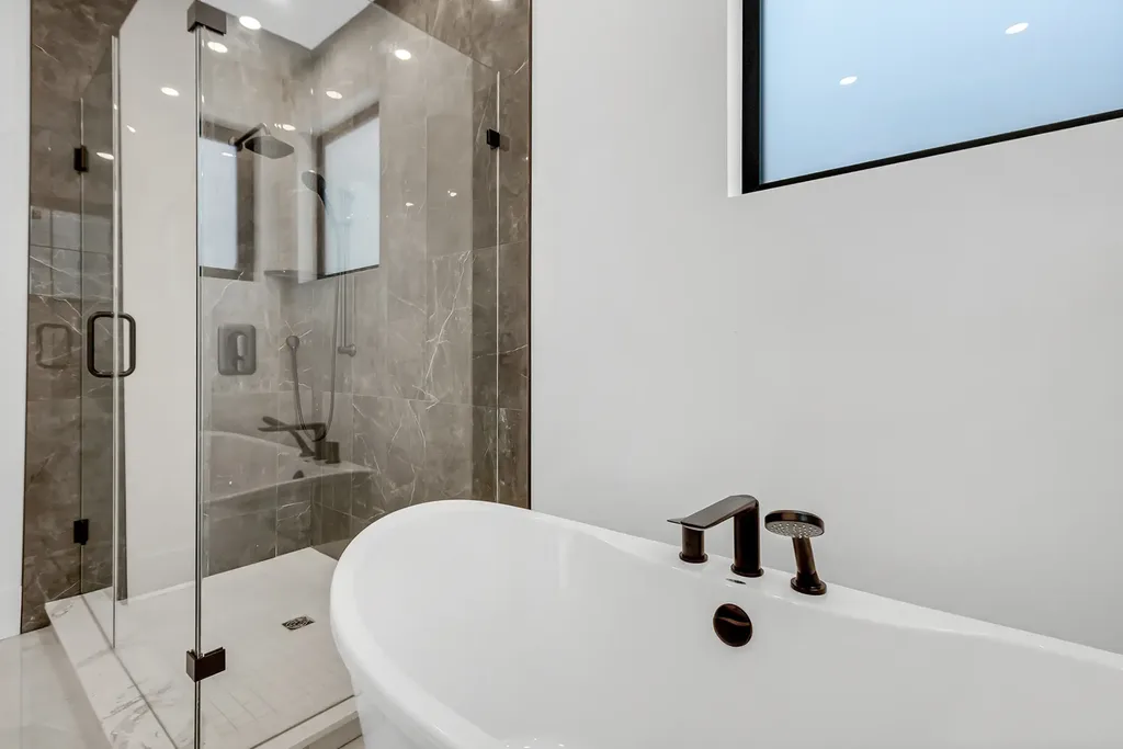 3967-larisa-court-23