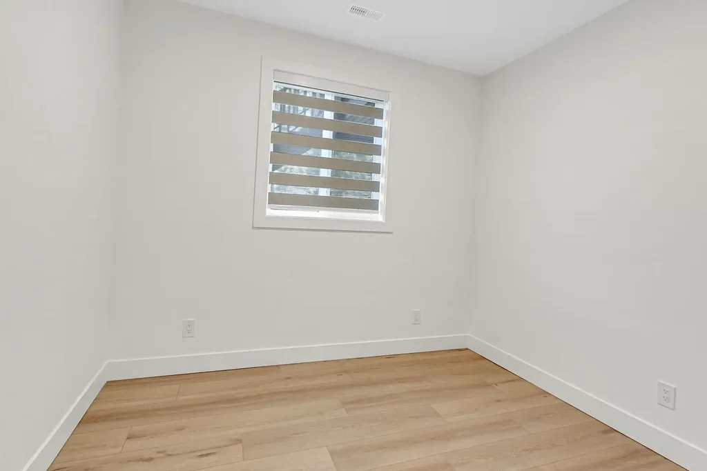 3924-brink-court-31