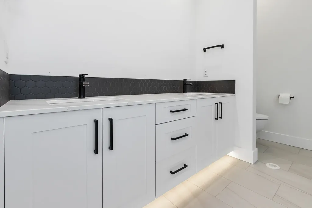 2930-ellington-court-32