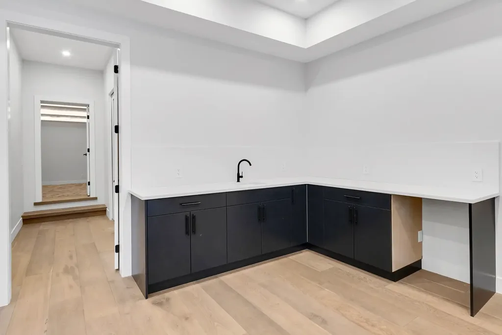 4069-brink-place-23