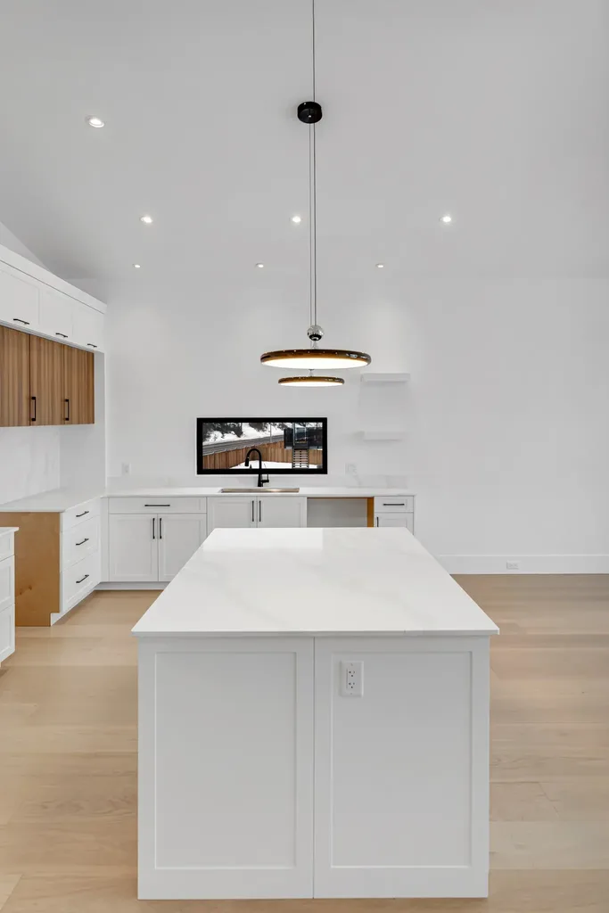 3967-larisa-court-35