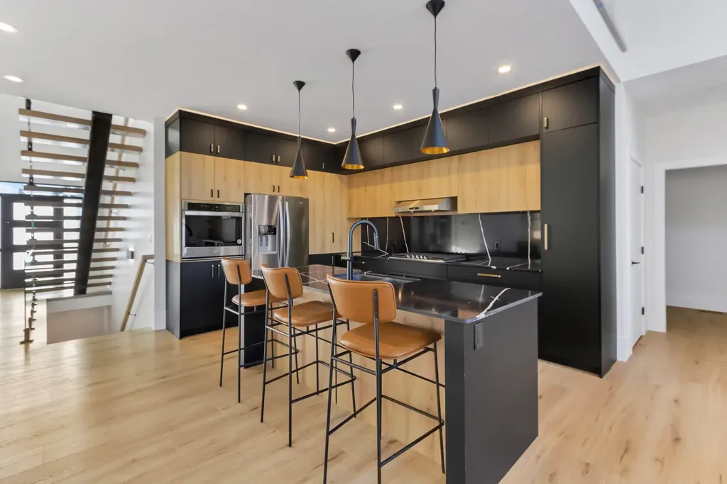 3978-larisa-court-40