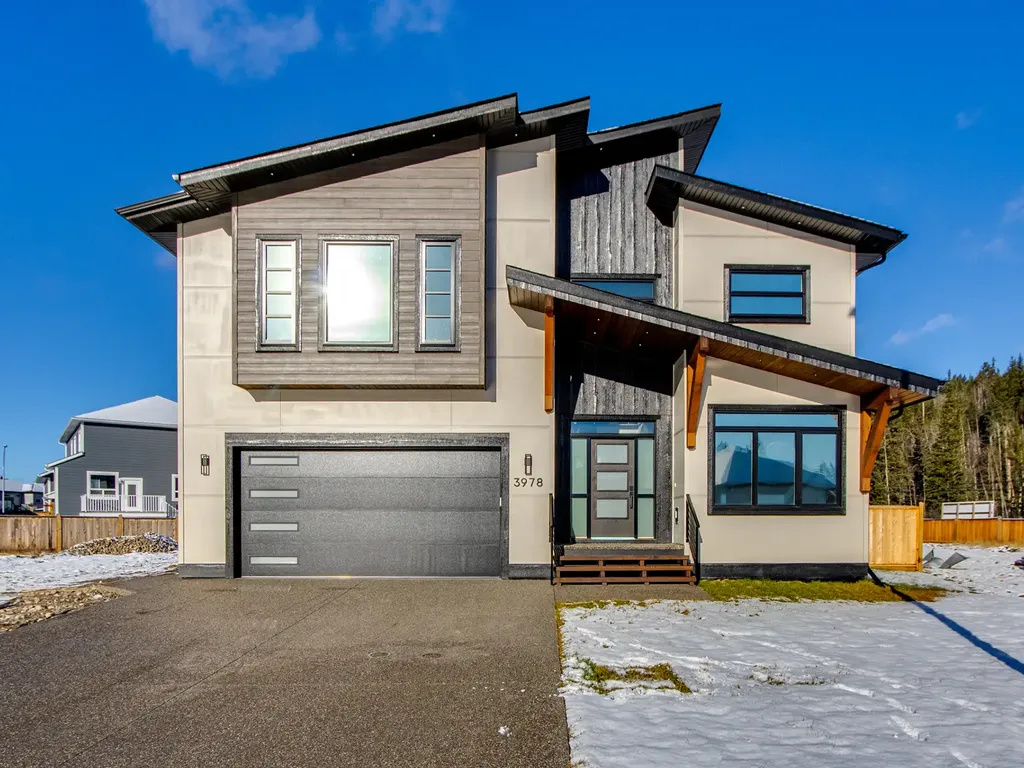 3978 Larisa Crt