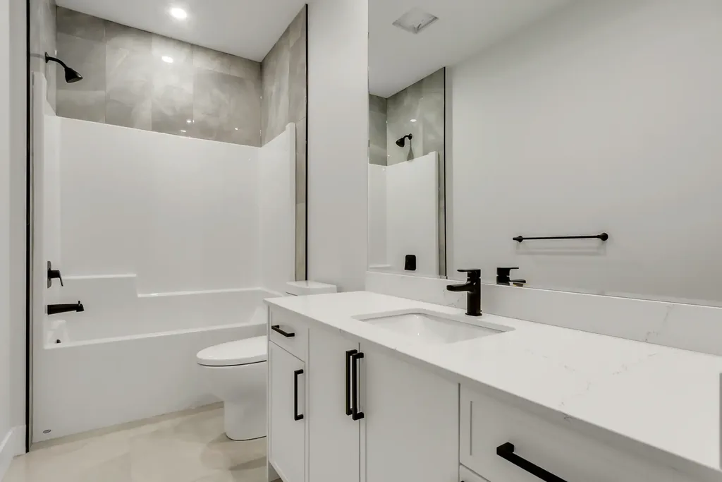 3990-larisa-court-21